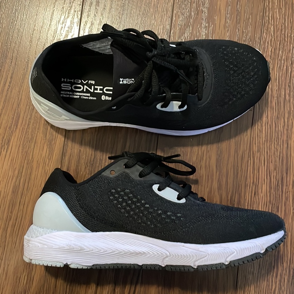 Under Armour Women's HOVR™ Sonic 5 Running Shoes Size 6